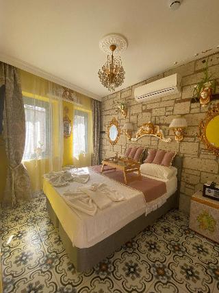 Lamur Otel