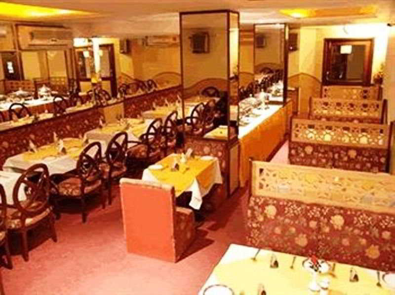 Grand Sartaj - Restaurant