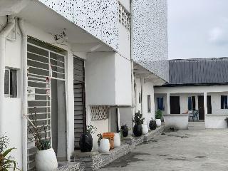 New Travellers Lodge