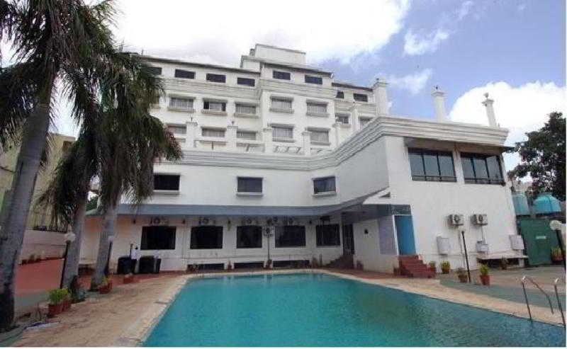 Pool
 di Quality Inn Regency Pune