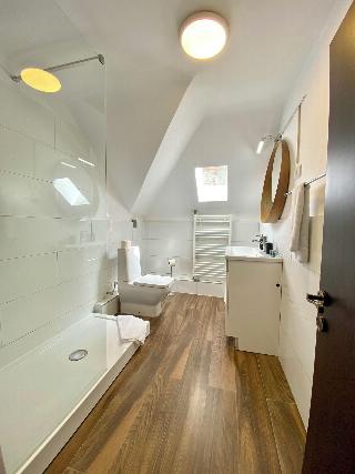 Moise House Kosher Aparthotel