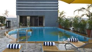 Pool
 di Seasons - An Apartment hotel
