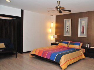 Room
 di Aurora Towers