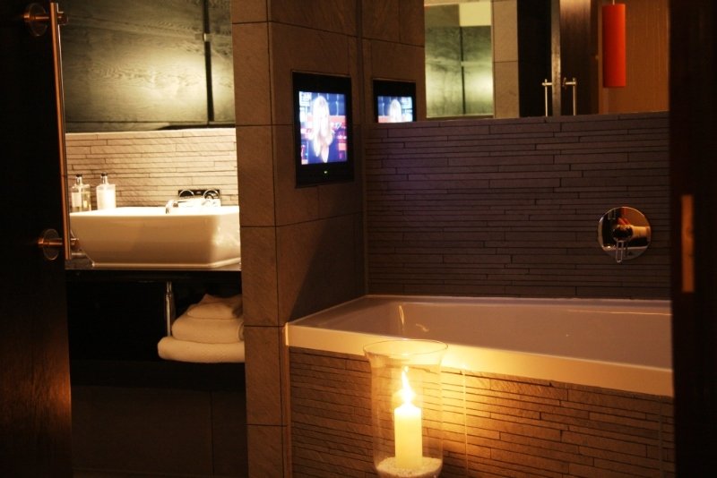 Room
 di The Vincent Hotel