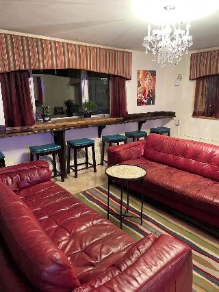 Broadway Main Hotel