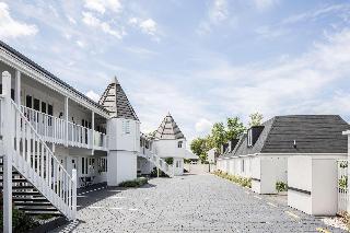 Pavilions Hotel