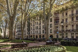 Batimont Suites