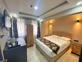 Whitestone Hotel