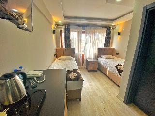 Whitestone Hotel