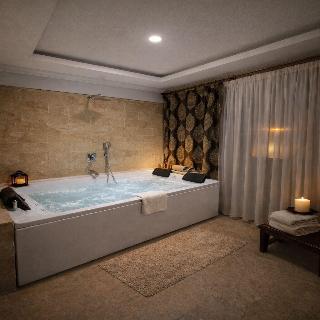 Whitestone Hotel