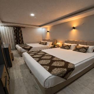 Whitestone Hotel