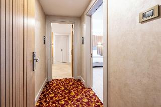 Carina Gold Hotel And Restaurant