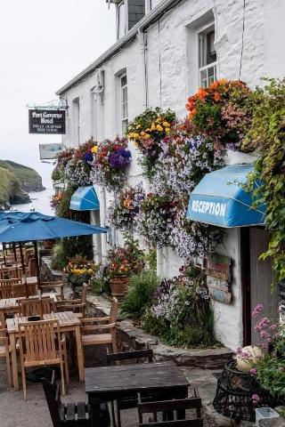 Port Gaverne Hotel