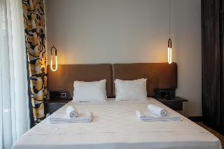 V Center Hotel