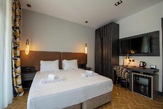 V Center Hotel