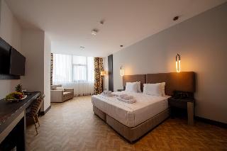 V Center Hotel