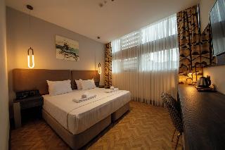 V Center Hotel