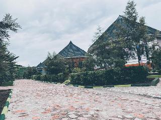 Bwizi Gardens And Resort