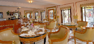 General view
 di The Raj Palace