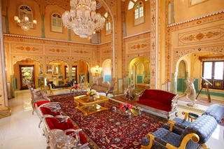 The Raj Palace - Diele