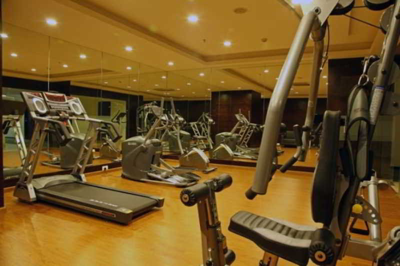 Sports and Entertainment
 di Minerva Grand