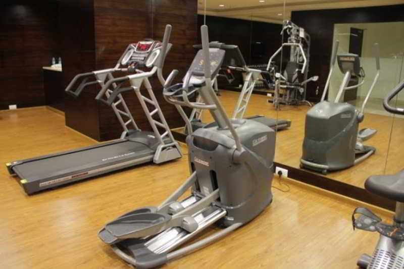 Sports and Entertainment
 di Minerva Grand