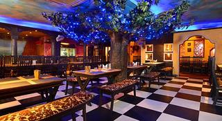 Restaurant
 di Gautam Deluxe