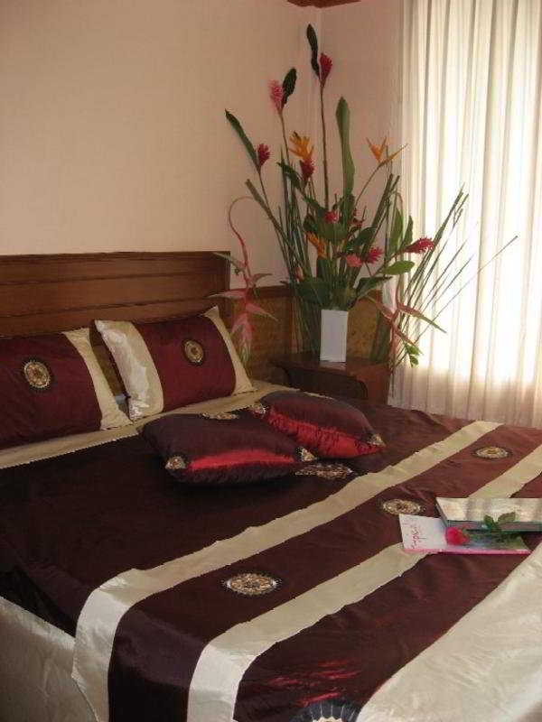 Room thumbnail 7