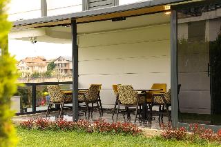 Garden Mode Airport Hotel