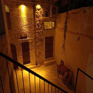Aryan Otel