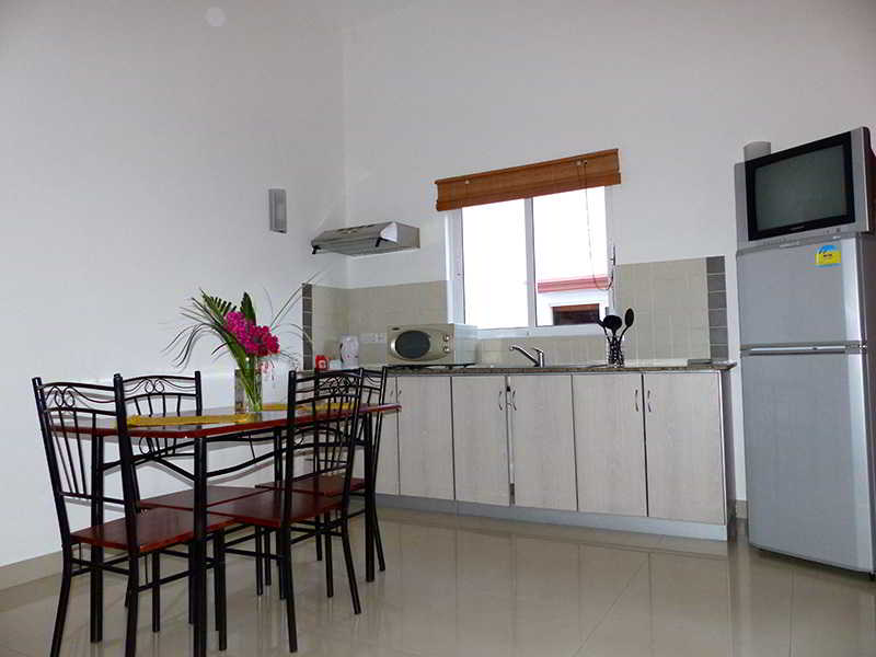 Room thumbnail 4