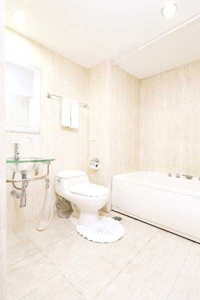 Room thumbnail 1