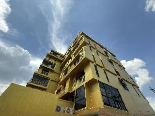 Breezewood Bangkok Hotel