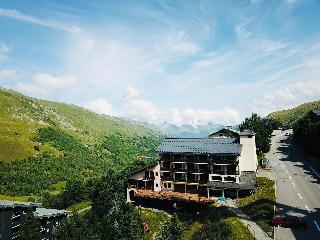 Alpeen Hotel