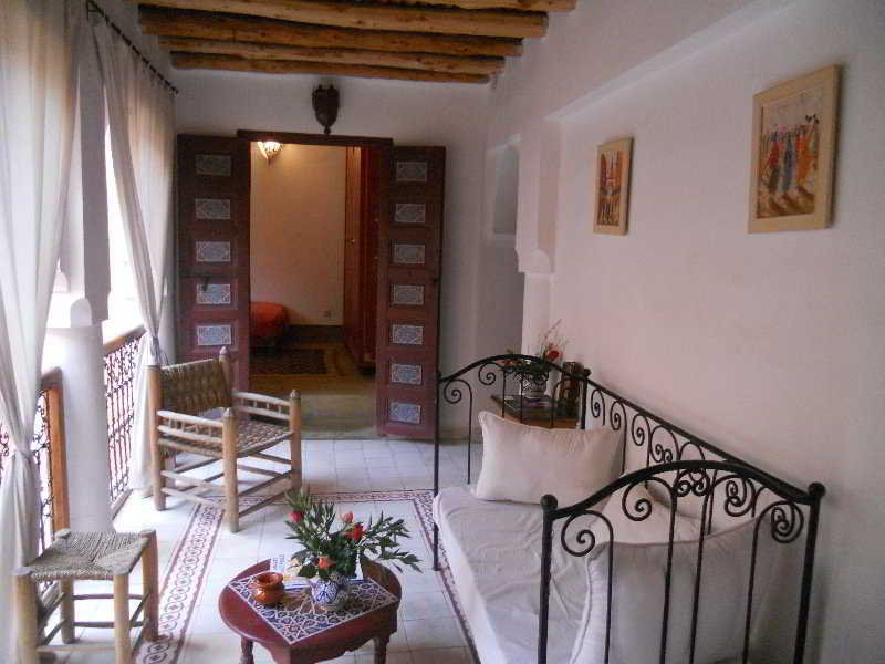 

Riad Ineslisa