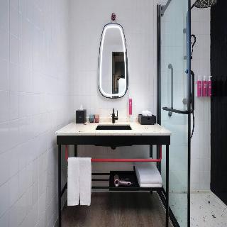 Moxy Ningbo Old Bund