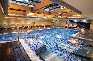 Sports and Entertainment
 di Villa Olimpic@ Suites Hotel and Spa