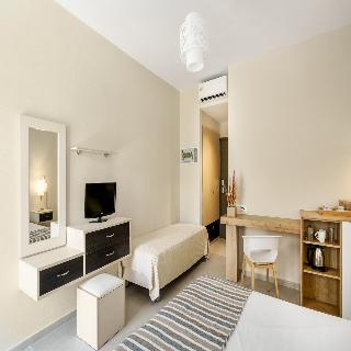 Axos Hotel