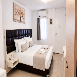 St Constantin Hotel