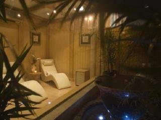 Sports and Entertainment
 di Issham