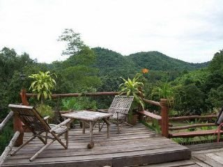 Terrace
 di Bamboo Country Lodge Chiang Mai