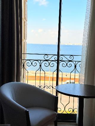 Room Room