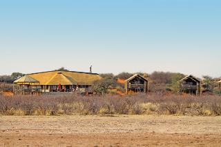Intu Africa Suricate Tented Kalahari Lodge - Terrasse