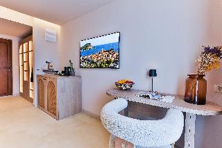 Room Room