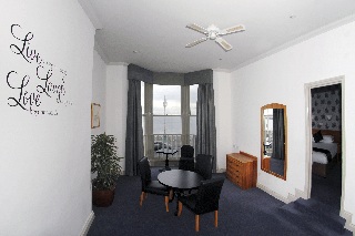 Room
 di Umi Brighton