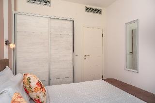 Room Room