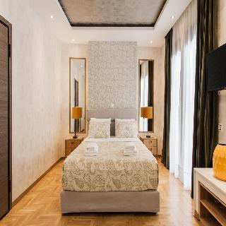 Nicholas Point Apartments And Rooms
