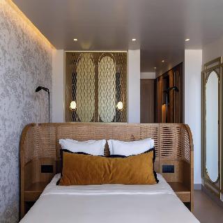 Castello Boutique Suites By The Sea
