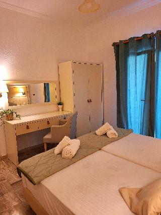 Ever Green Beach Apartments