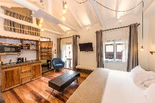 X.o. Art House Hotel